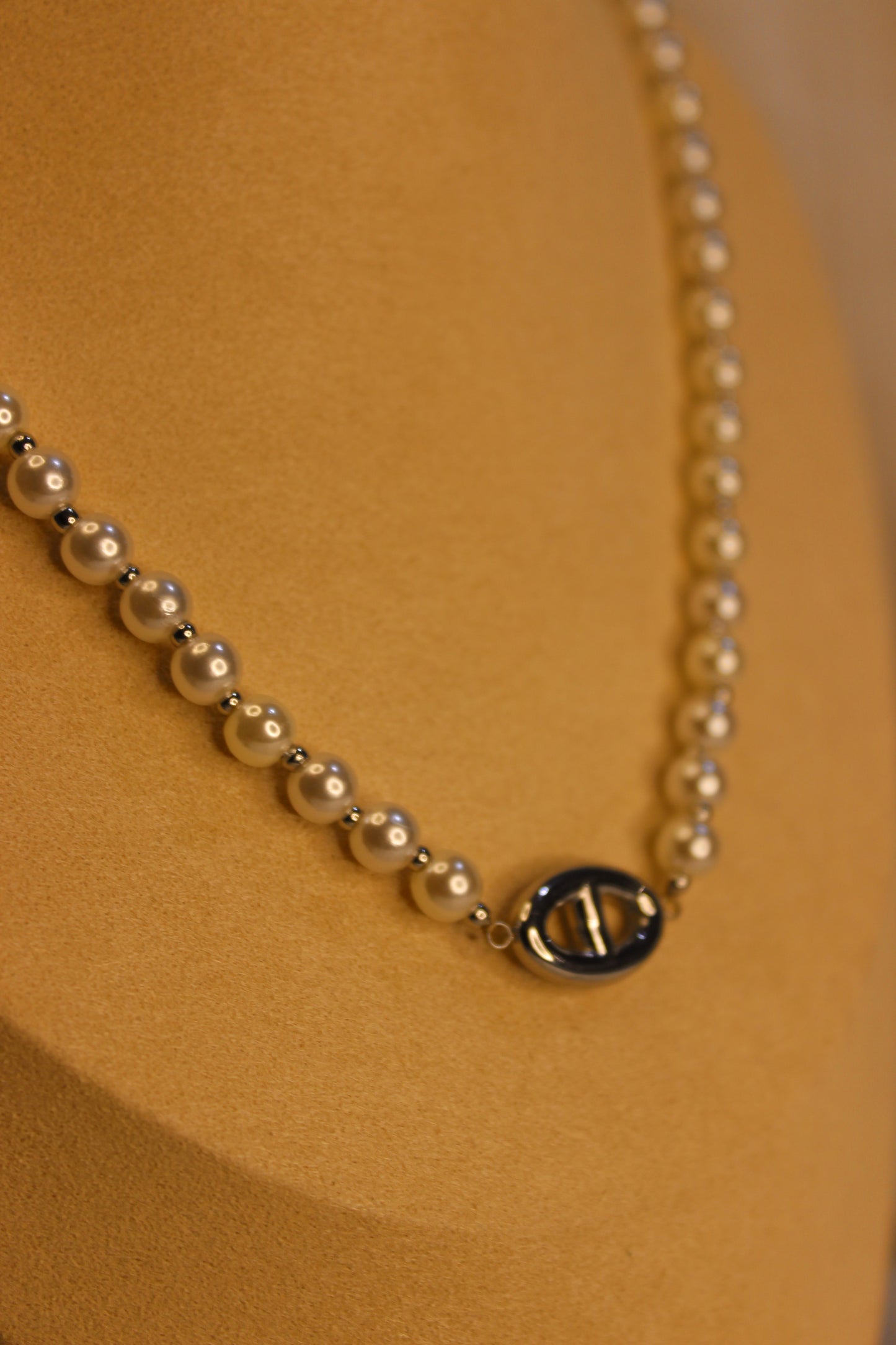 Collier Genève
